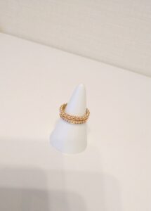 ピンクゴールドリングの重ね付け